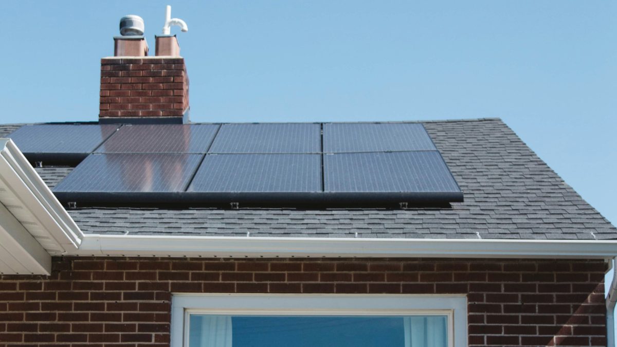 Panneaux solaires : comment choisir le bon modèle pour votre toiture ?